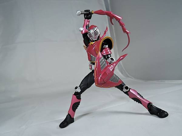 SHF 仮面ライダーライア (18).JPG