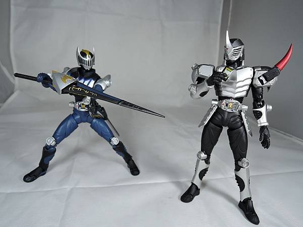 SHF 仮面ライダーガイ (21).JPG