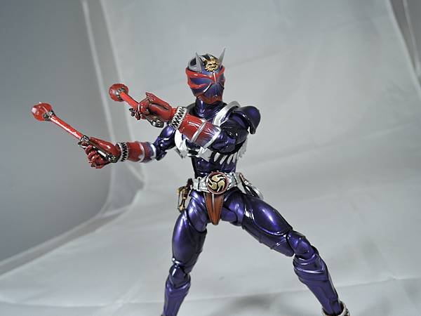 SHF 仮面ライダー響鬼 (40).JPG