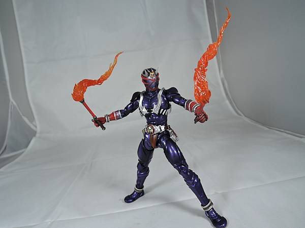 SHF 仮面ライダー響鬼 (44).JPG