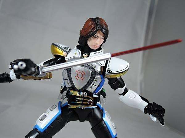 SHF 仮面ライダーイクサ (7).JPG