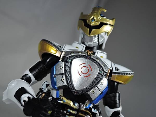 SHF 仮面ライダーイクサ (18).JPG