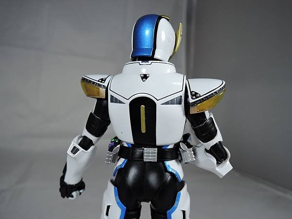 SHF 仮面ライダーイクサ (25).JPG