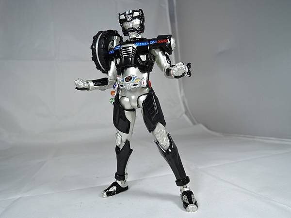 SHF 仮面ライダードライブ タイプワイルド (3).JPG