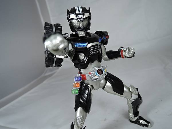 SHF 仮面ライダードライブ タイプワイルド (15).JPG