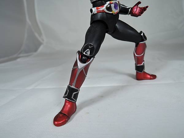 SHF 仮面ライダーアギト バーニング＆シャイニングフォーム (13).JPG