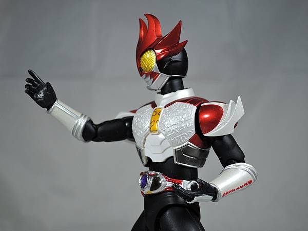 SHF 仮面ライダーアギト バーニング＆シャイニングフォーム (41).JPG