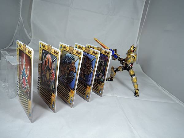 SHF 仮面ライダーブレイド キングフォーム (5).JPG