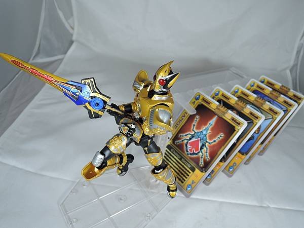 SHF 仮面ライダーブレイド キングフォーム (8).JPG