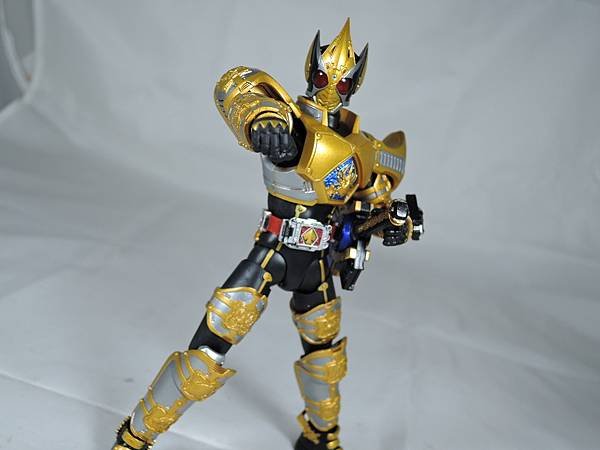 SHF 仮面ライダーブレイド キングフォーム (19).JPG