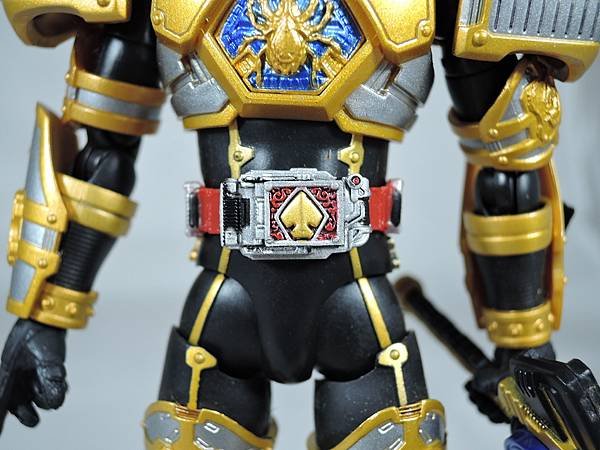 SHF 仮面ライダーブレイド キングフォーム (40).JPG