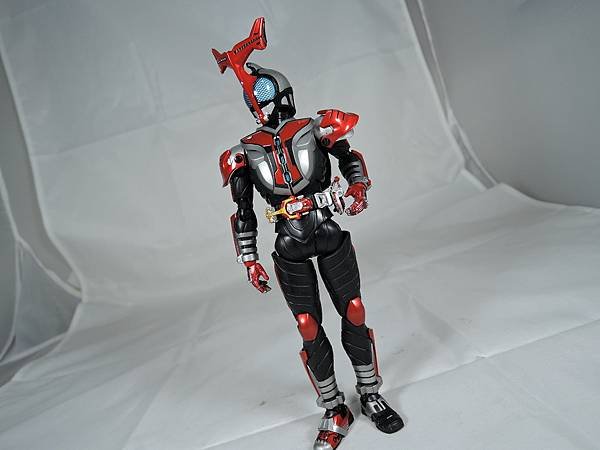 SHF 仮面ライダーハイパーカブト (5).JPG