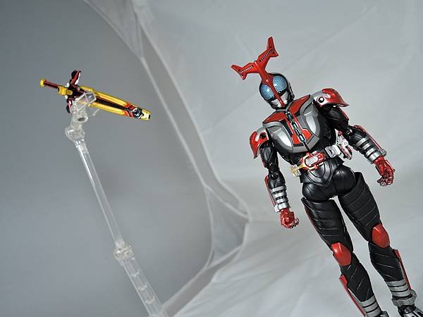 SHF 仮面ライダーハイパーカブト (18).JPG