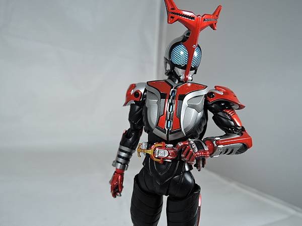 SHF 仮面ライダーハイパーカブト (45).JPG