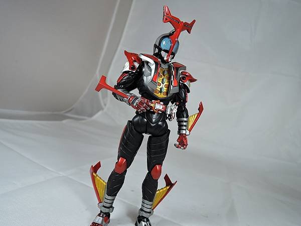 SHF 仮面ライダーハイパーカブト (49).JPG