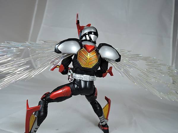 SHF 仮面ライダーハイパーカブト (60).JPG