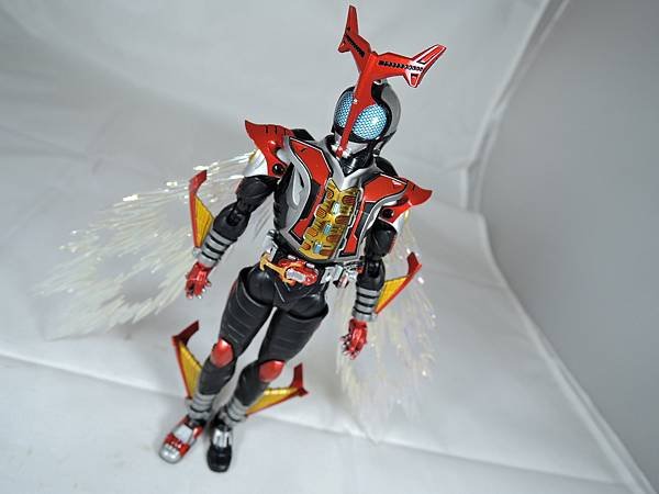 SHF 仮面ライダーハイパーカブト (75).JPG