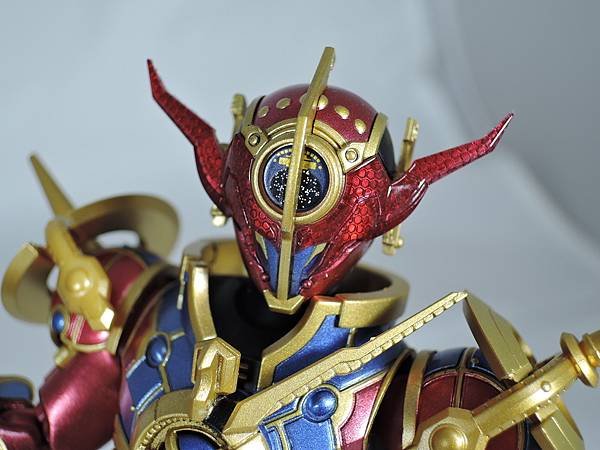 SHF 仮面ライダーエボル%26;BCR 仮面ライダービルド ジーニアス (29).JPG