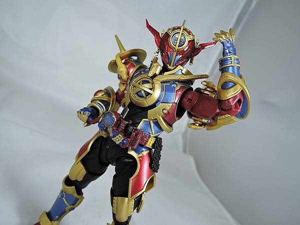 SHF 仮面ライダーエボル%26;BCR 仮面ライダービルド ジーニアス (71).JPG