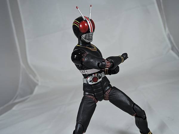 SHF 仮面ライダーブラック (9).JPG