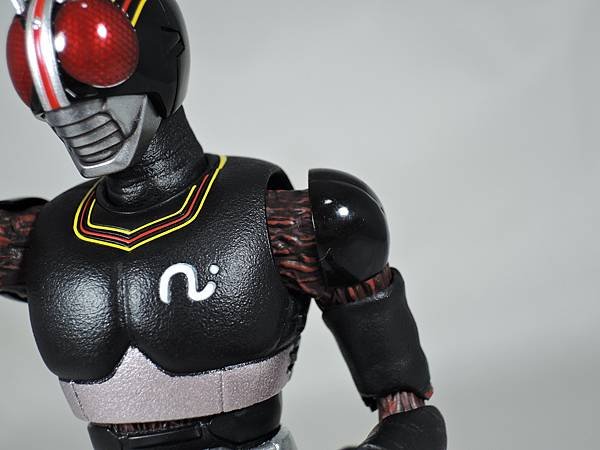 SHF 仮面ライダーブラック (17).JPG