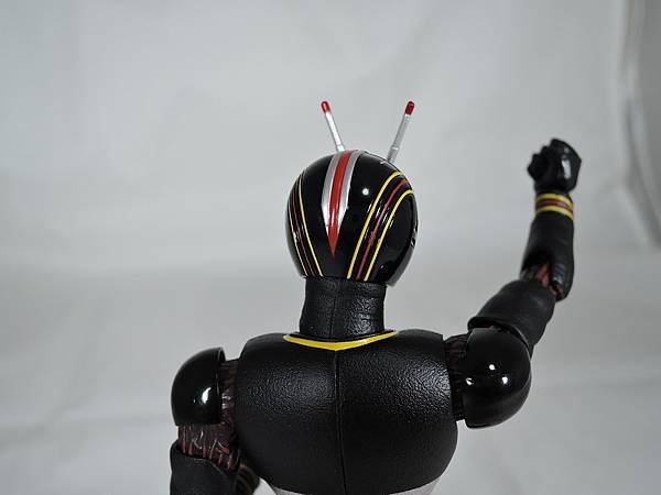 SHF 仮面ライダーブラック (25).JPG