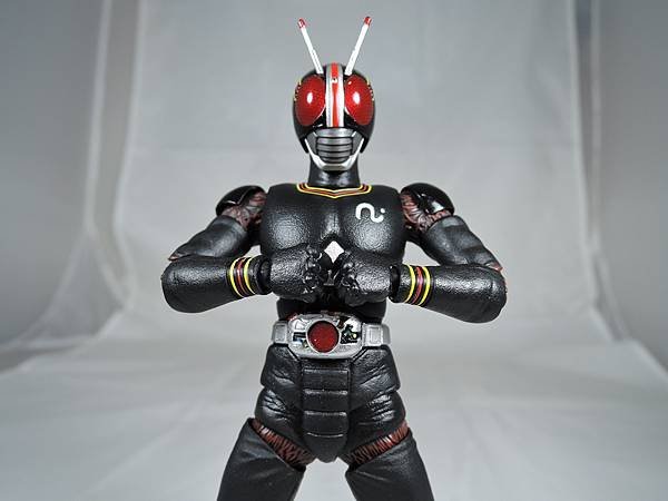 SHF 仮面ライダーブラック (43).JPG