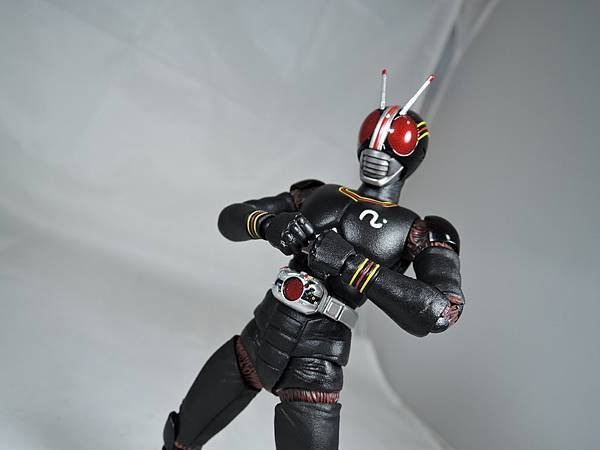 SHF 仮面ライダーブラック (44).JPG