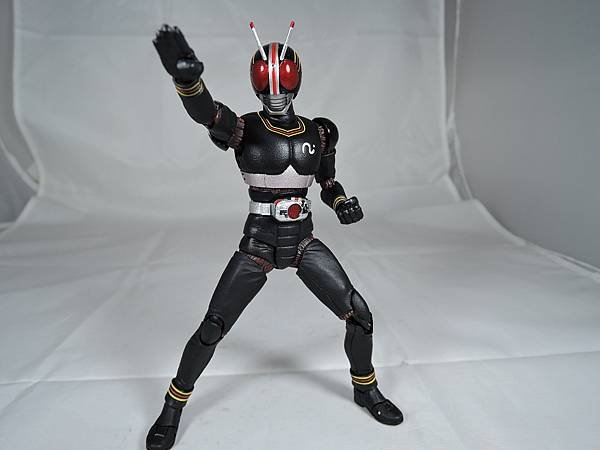 SHF 仮面ライダーブラック (47).JPG