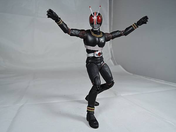 SHF 仮面ライダーブラック (74).JPG