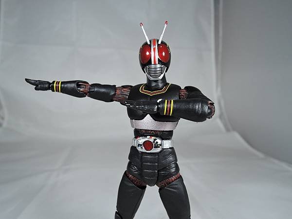 SHF 仮面ライダーブラック (109).JPG