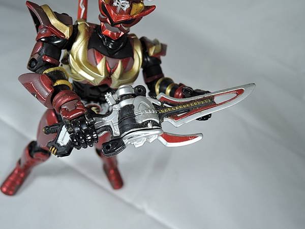 SHF 仮面ライダー響鬼紅＆装甲響鬼 (78).JPG