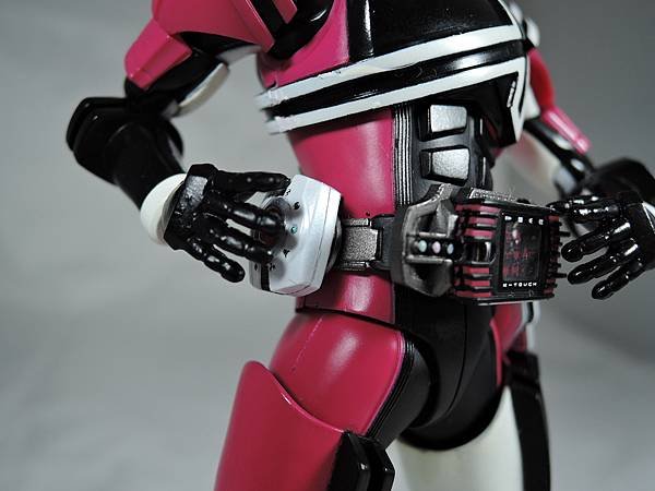 SHF 仮面ライダーディケイド コンプリートフォーム (11).JPG