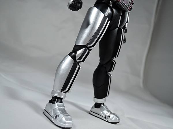 SHF 仮面ライダーディケイド コンプリートフォーム (22).JPG