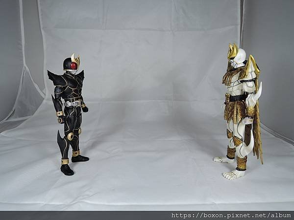 SHF 仮面ライダークウガ アルティメットフォーム (25).JPG