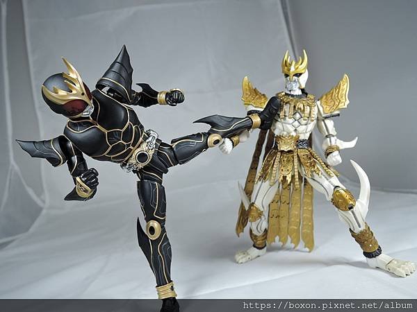 SHF 仮面ライダークウガ アルティメットフォーム (37).JPG