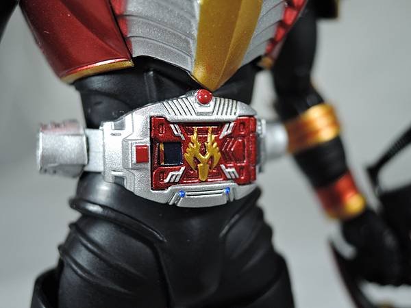 SHF 仮面ライダー龍騎サバイブ (12).JPG