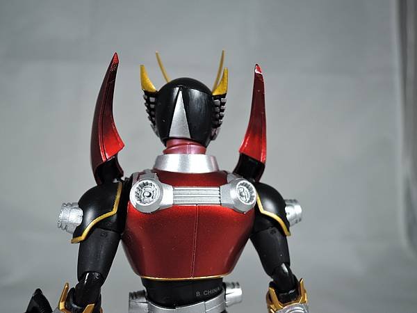 SHF 仮面ライダー龍騎サバイブ (17).JPG