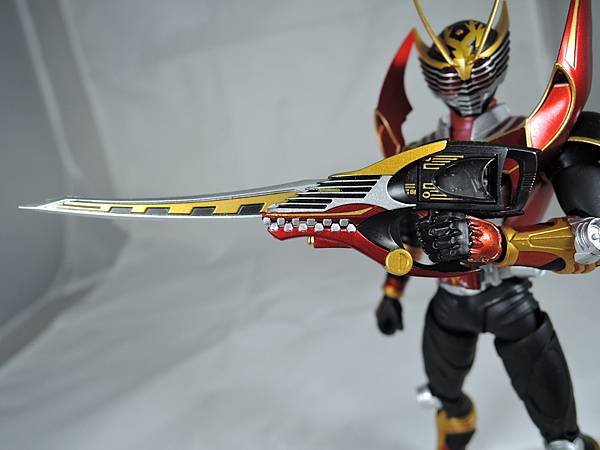 SHF 仮面ライダー龍騎サバイブ (21).JPG