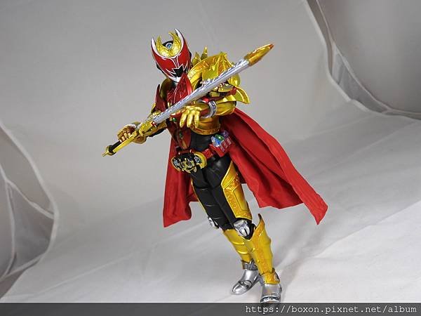 SHF 仮面ライダーキバ エンペラーフォーム (7).JPG