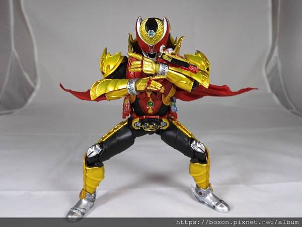 SHF 仮面ライダーキバ エンペラーフォーム (45).JPG