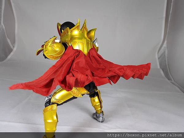 SHF 仮面ライダーキバ エンペラーフォーム (46).JPG