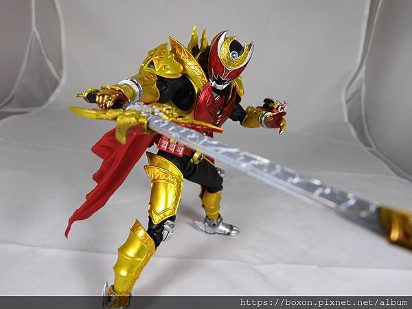 SHF 仮面ライダーキバ エンペラーフォーム (56).JPG