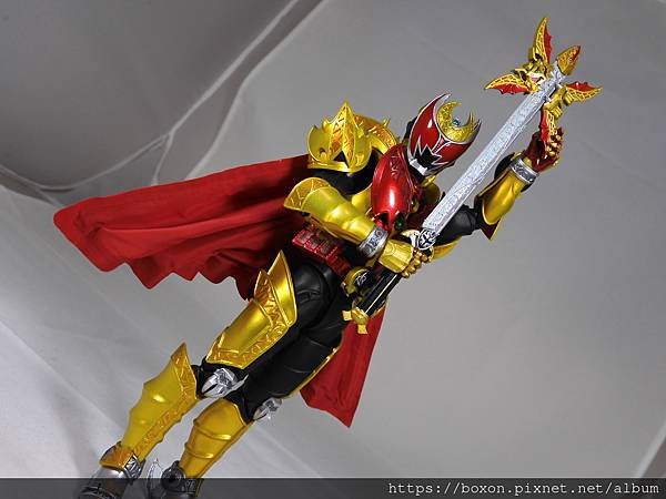 SHF 仮面ライダーキバ エンペラーフォーム (64).JPG