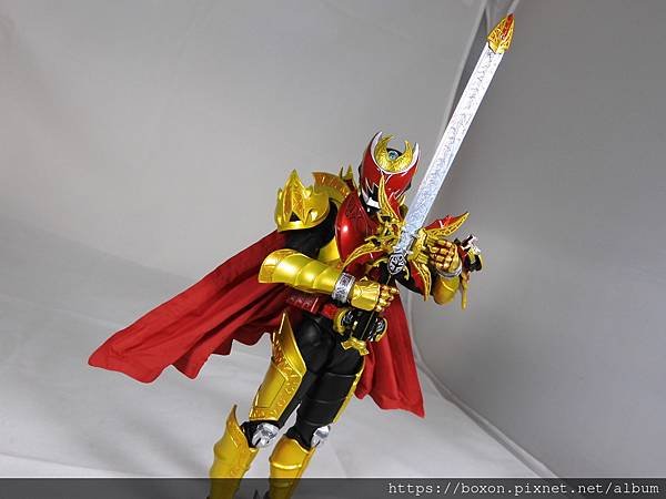 SHF 仮面ライダーキバ エンペラーフォーム (68).JPG