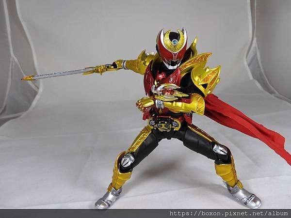 SHF 仮面ライダーキバ エンペラーフォーム (72).JPG