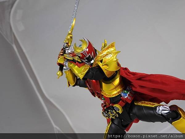 SHF 仮面ライダーキバ エンペラーフォーム (74).JPG