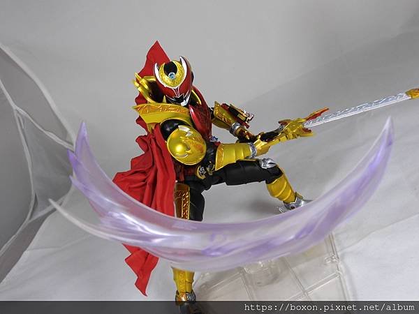 SHF 仮面ライダーキバ エンペラーフォーム (76).JPG