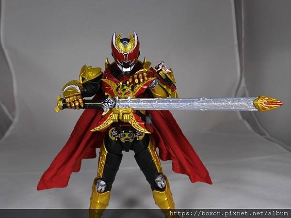 SHF 仮面ライダーキバ エンペラーフォーム (79).JPG