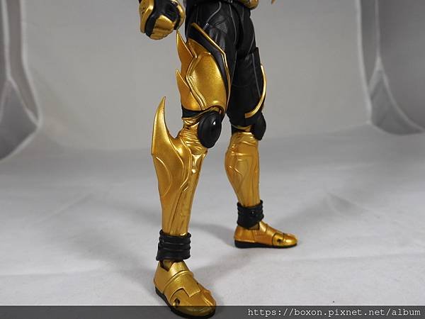 SHF 仮面ライダークウガ ライジングアルティメット (15).JPG